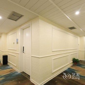岳阳地中海风情酒店火车站店酒店提供图片