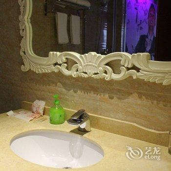 爱之缘主题酒店(上海长寿路芳汇广场武宁路地铁站店)酒店提供图片