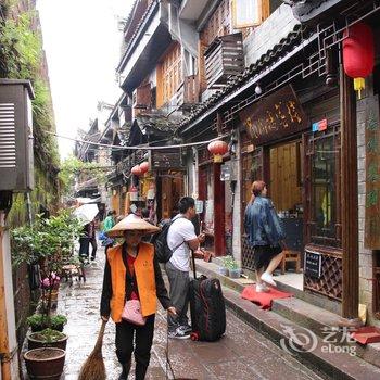 凤凰县沱江九妹客栈酒店提供图片