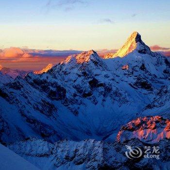 理县明月休闲山庄酒店提供图片