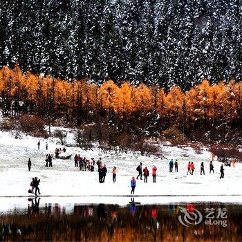 理县明月休闲山庄酒店提供图片