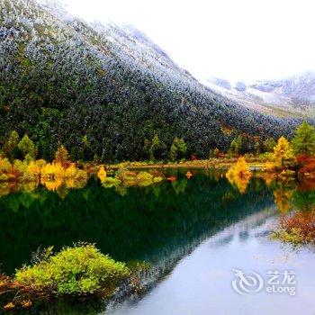 理县明月休闲山庄酒店提供图片