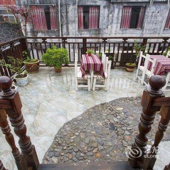 凤凰幸福花园景区连锁客栈(凤凰店)酒店提供图片