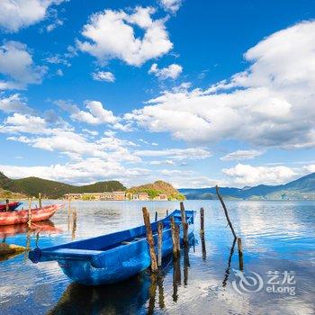 诗莉莉泛蜜月在泸沽湖里格纳海酒店提供图片