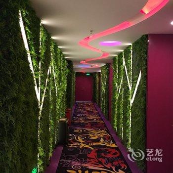 监利吉司利主题酒店酒店提供图片