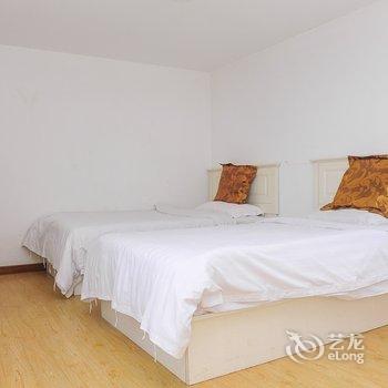 青岛蓝凤凰·金沙滩房车露营地酒店提供图片