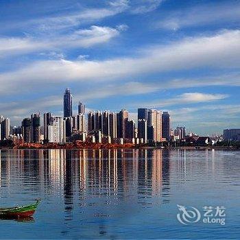 青岛蓝凤凰·金沙滩房车露营地酒店提供图片