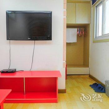 青岛蓝凤凰·金沙滩房车露营地酒店提供图片