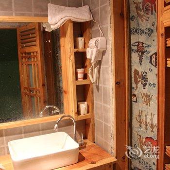 丽江泸沽湖中国湖边小屋客栈酒店提供图片