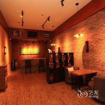 雅安聚源色彩酒店酒店提供图片