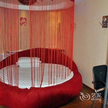 辽阳爱浪漫主题旅馆酒店提供图片