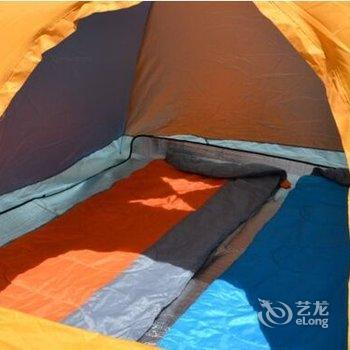 敦煌鸣沙山月牙泉沙漠露营特色住宿酒店提供图片