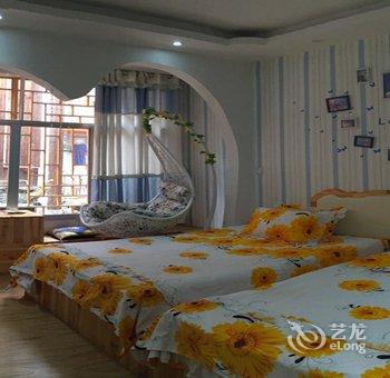 凤凰正中客栈酒店提供图片