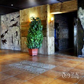 新疆伊犁天山黑蜂庄园生态酒店酒店提供图片