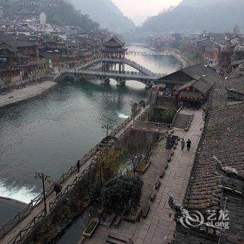 凤凰只为遇见你青年旅舍酒店提供图片