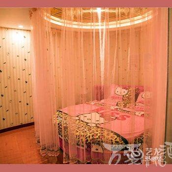 万爱情侣主题酒店(昆明汇都店)酒店提供图片