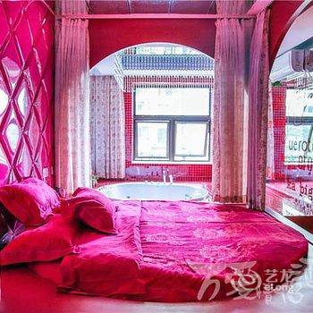 万爱情侣主题酒店(昆明汇都店)酒店提供图片