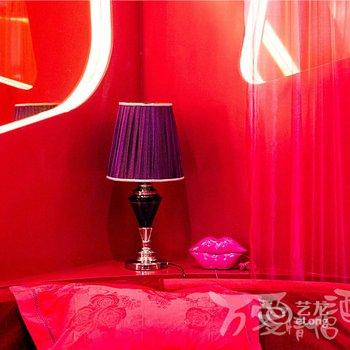 万爱情侣主题酒店(昆明汇都店)酒店提供图片