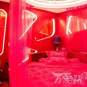 万爱情侣主题酒店(昆明汇都店)酒店提供图片