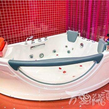 万爱情侣主题酒店(昆明汇都店)酒店提供图片