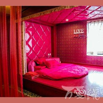 万爱情侣主题酒店(昆明汇都店)酒店提供图片
