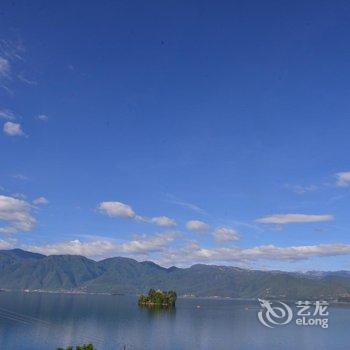 泸沽湖听花堂海景花园客栈(原大嘴窝窝客栈)酒店提供图片