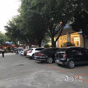 瑞丽恒兴饭店酒店提供图片