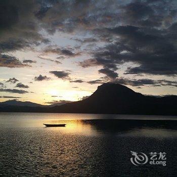 泸沽湖湿地花楼客栈酒店提供图片