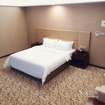 吴川市喜尔顺假日酒店酒店提供图片