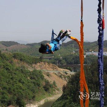 丹江口武当山快乐谷山庄酒店提供图片