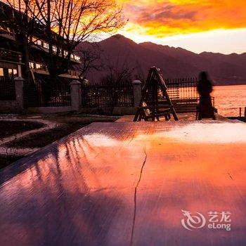 丽江泸沽湖湖光倾晨客栈酒店提供图片