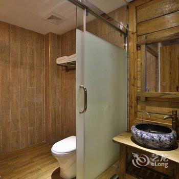 张家界虫二客栈酒店提供图片