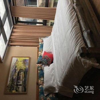 张家界虫二客栈酒店提供图片