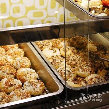 乐逸商旅(高雄六合夜市南华馆店)酒店提供图片