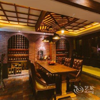 丽江瓦蓝旅居格调客栈酒店提供图片