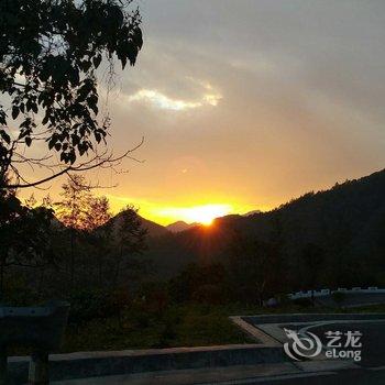 鹤峰颐馨宾馆酒店提供图片