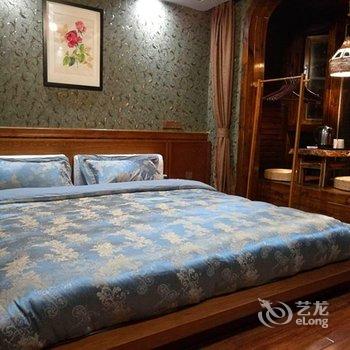 凤凰花时间江景客栈酒店提供图片