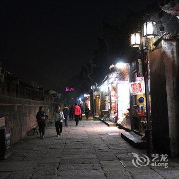 凤凰古韵宾馆酒店提供图片