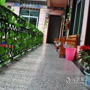 拉萨鲁萨青年客栈酒店提供图片