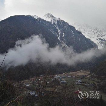 德钦雨崩逸云庭观景客栈酒店提供图片