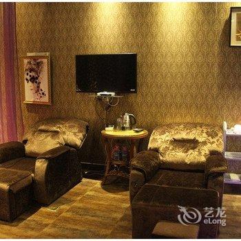 芜湖浪漫满屋主题酒店(新时代商业街店)酒店提供图片