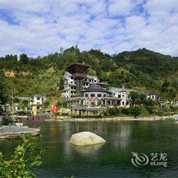 新兴天露山温泉养生度假酒店酒店提供图片