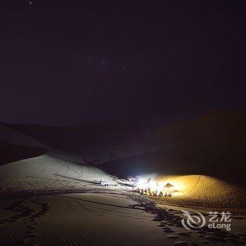 敦煌五色沙国际沙漠露营基地酒店提供图片