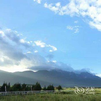 丽江骏逸骑士会度假山庄酒店提供图片