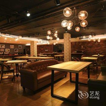 喆啡酒店(广州火车站三元里地铁站店)酒店提供图片