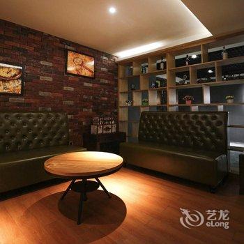 喆啡酒店(广州火车站三元里地铁站店)酒店提供图片