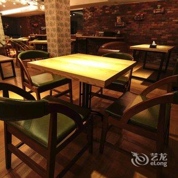 喆啡酒店(广州火车站三元里地铁站店)酒店提供图片
