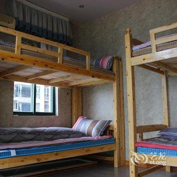 重庆想多了青年旅舍酒店提供图片