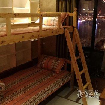 重庆想多了青年旅舍酒店提供图片