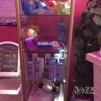 天鹅恋情侣主题酒店(西安小寨店)酒店提供图片